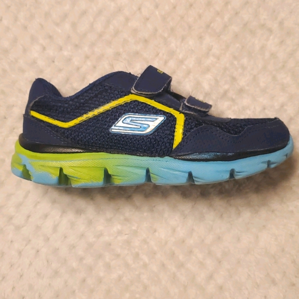 Toddler Skechers sneakers